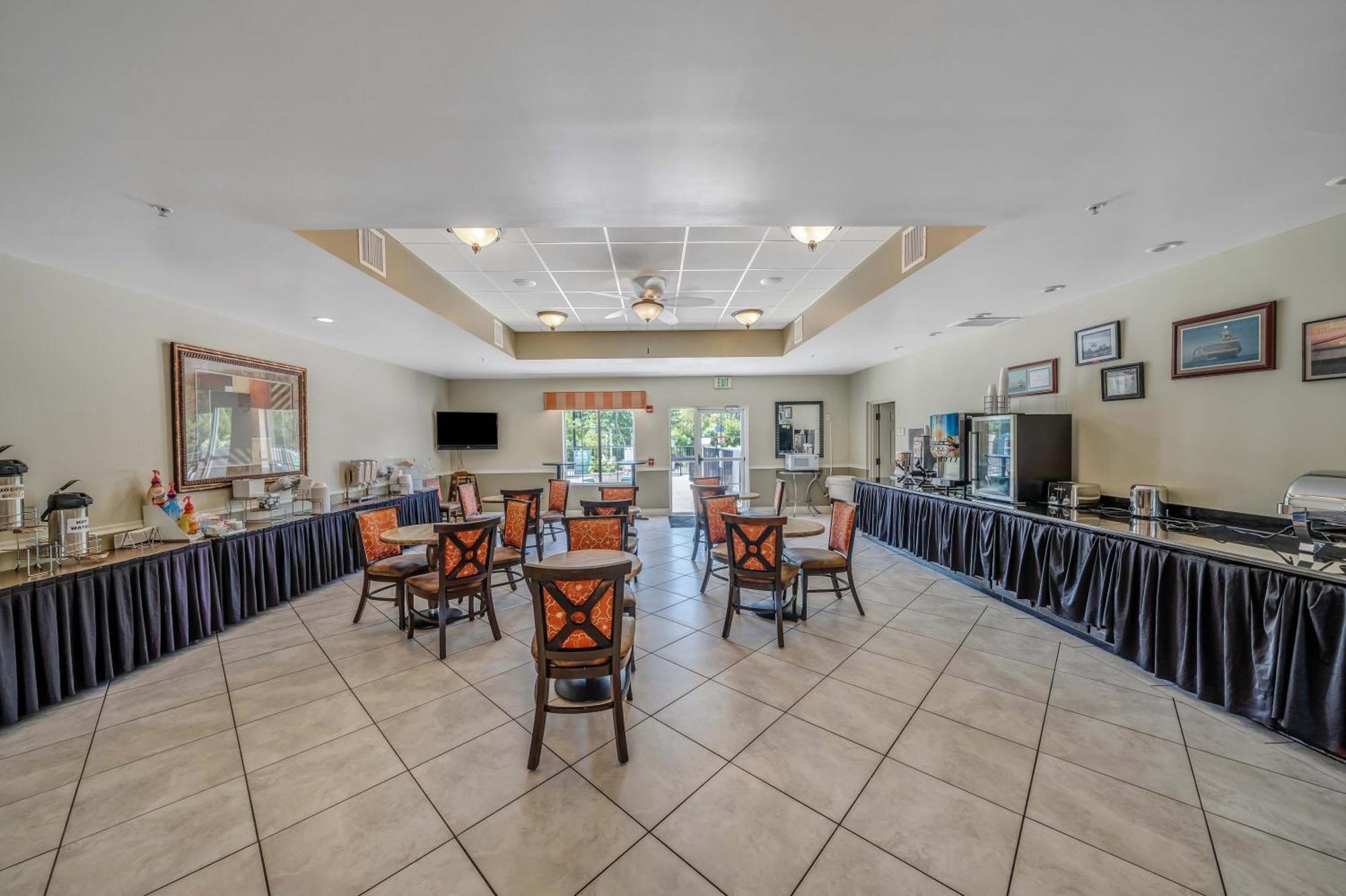 La Quinta By Wyndham Pcb Coastal Palms Hotel Upper Grand Lagoon Bagian luar foto